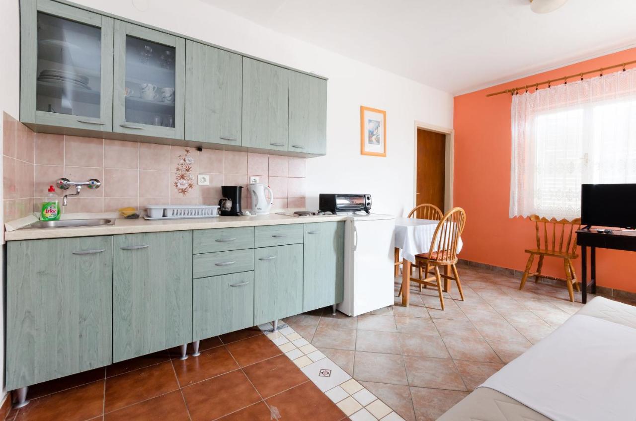 Apartments Sime Lopar Extérieur photo