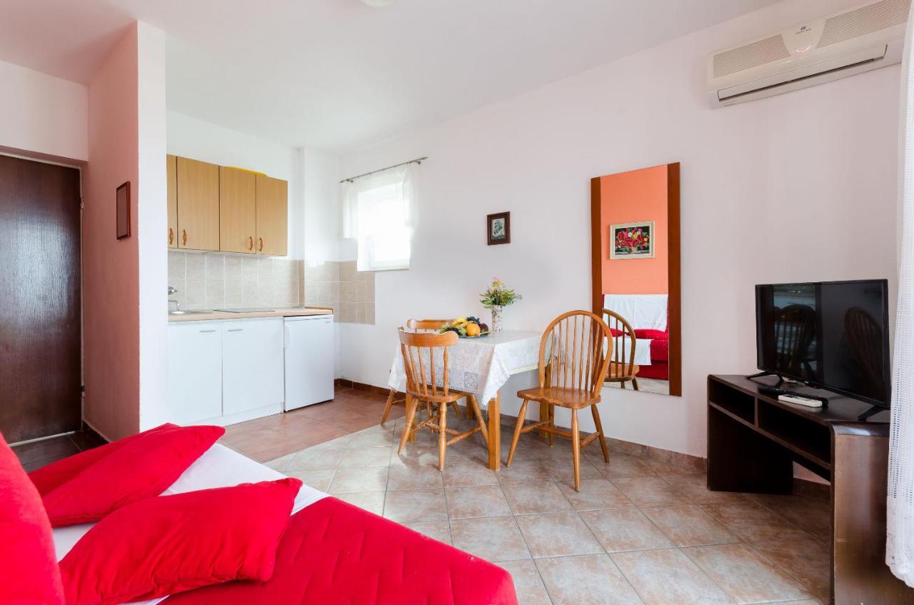 Apartments Sime Lopar Chambre photo