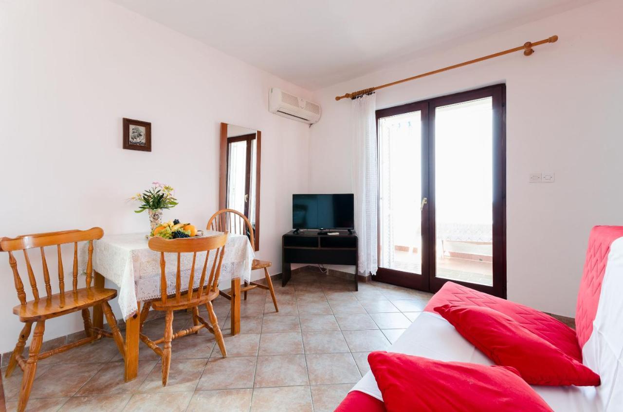 Apartments Sime Lopar Chambre photo
